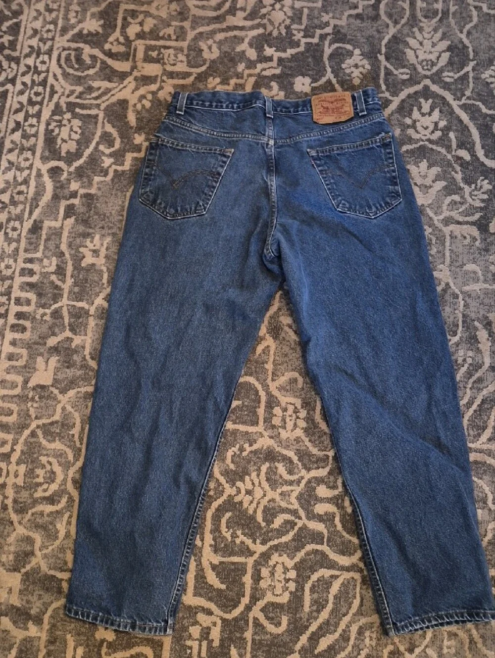 Vintage Levi's Men's Dark Blue Relaxed Straight Jeans W34xL30